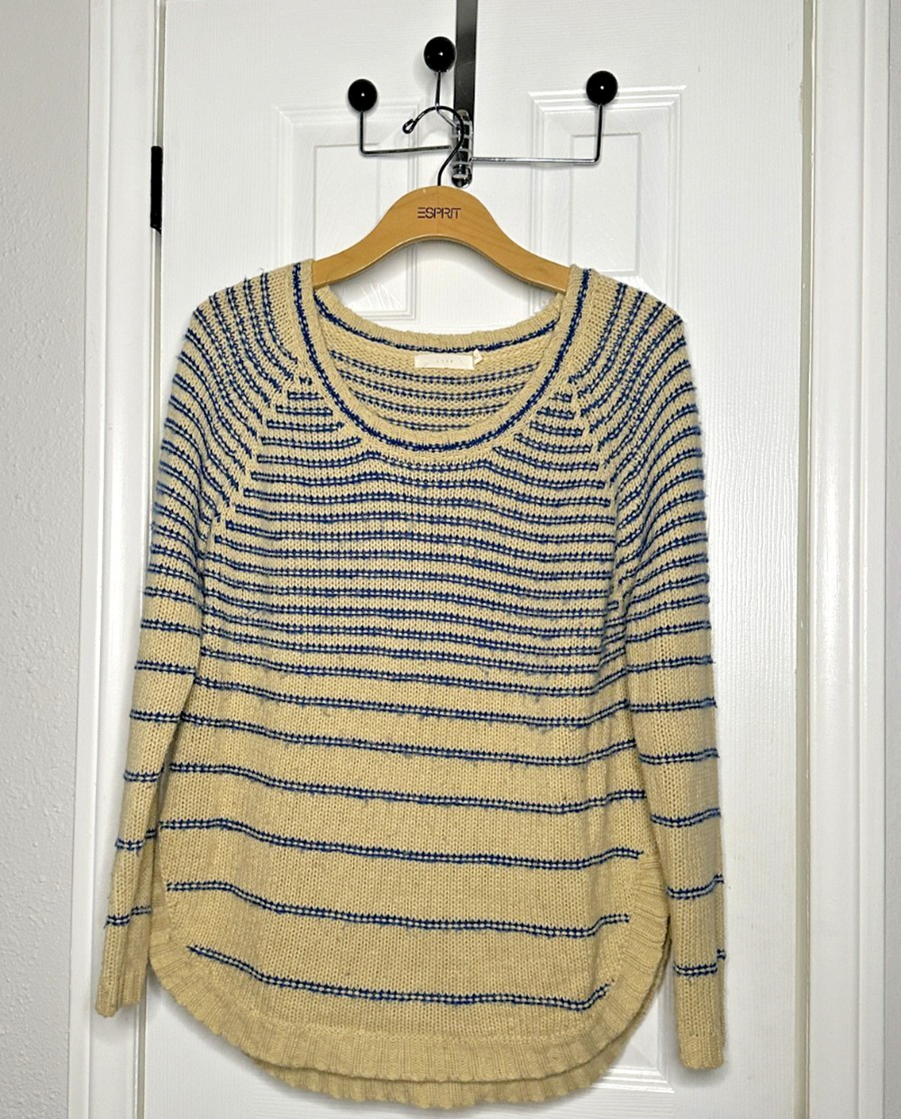 LUSH Cream Blue Striped Knit Sweater Scoop Neck Curved Hem M/L